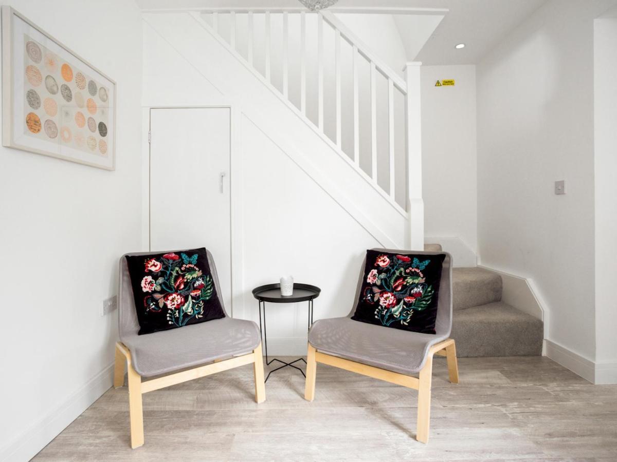 Pass The Keys Spacious And Very Modern Family Home, Central Windsor Ngoại thất bức ảnh